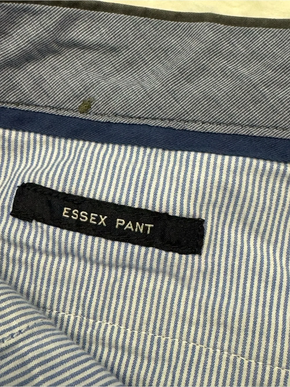 J.Crew Men’s Essex Classic Fit 100% Cotton Chinos in Size 32Wx34L